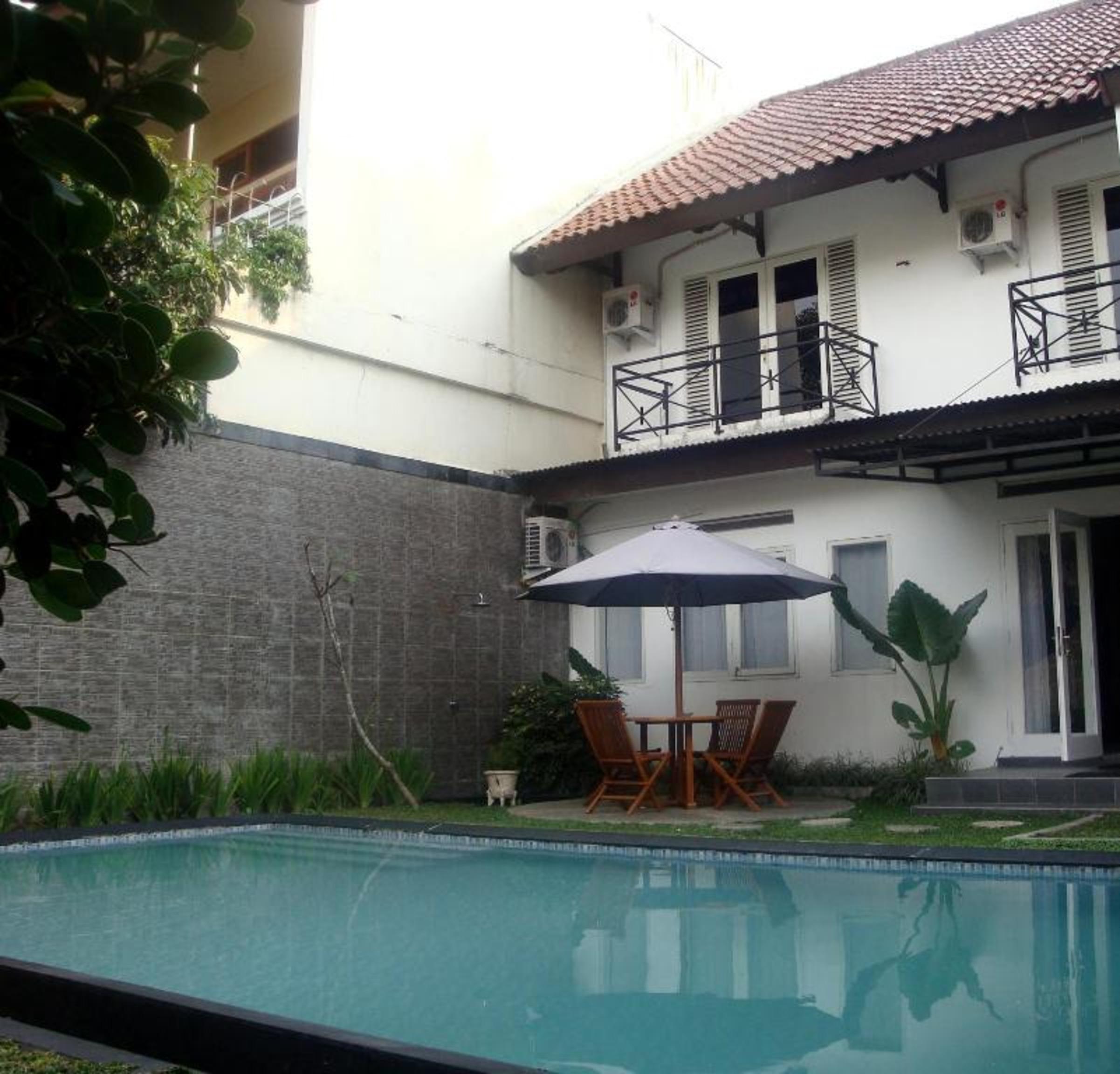 Rumah Anda Guest House By Zuzu Bandung Exterior foto