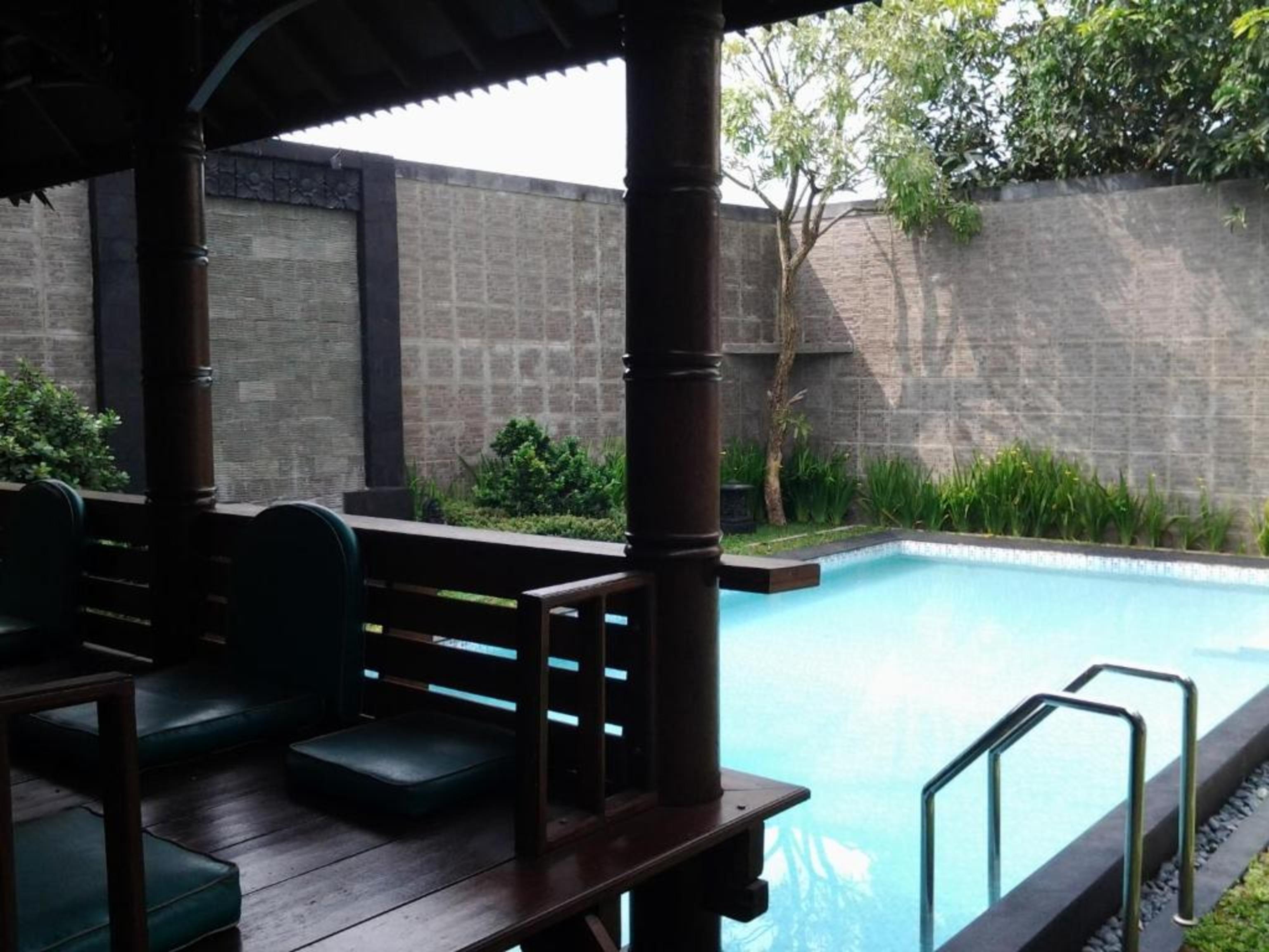 Rumah Anda Guest House By Zuzu Bandung Exterior foto
